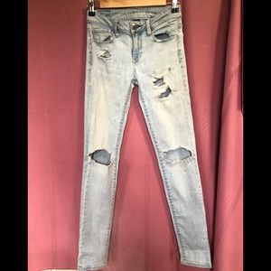 American eagle -super stretch light blue jeans